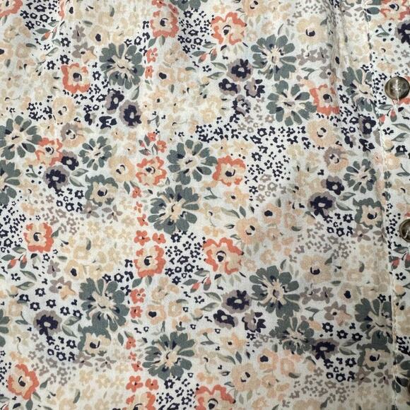 DE Collection Smocked Floral Blouse - Size L - Picture 5 of 8